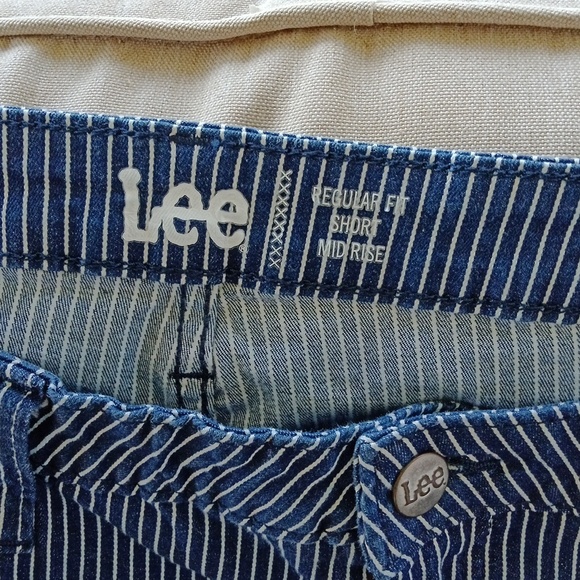 LEE LEG MID RISE BLUE STRIPED JEANS SHORTS LADIES SIZE 20 - Picture 8 of 10